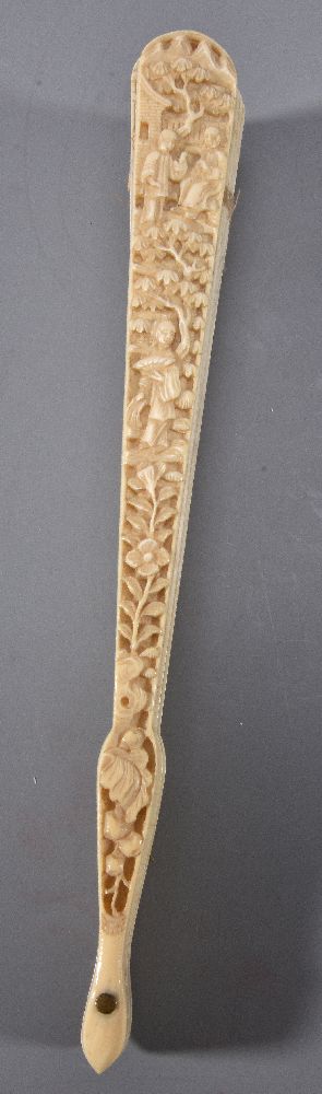 ϒ A Chinese ivory brise fan - Image 3 of 3