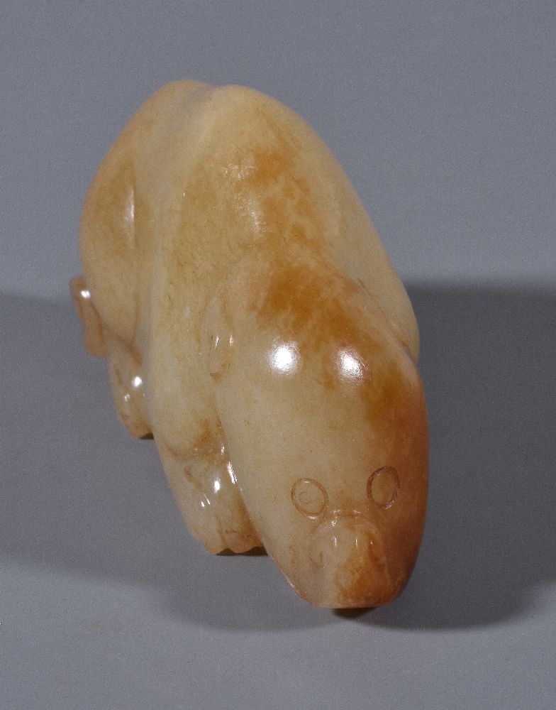 A Chinese celadon and russet jade animal carving - Image 2 of 4