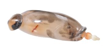 A Chinese agate 'cat fish' snuff bottle