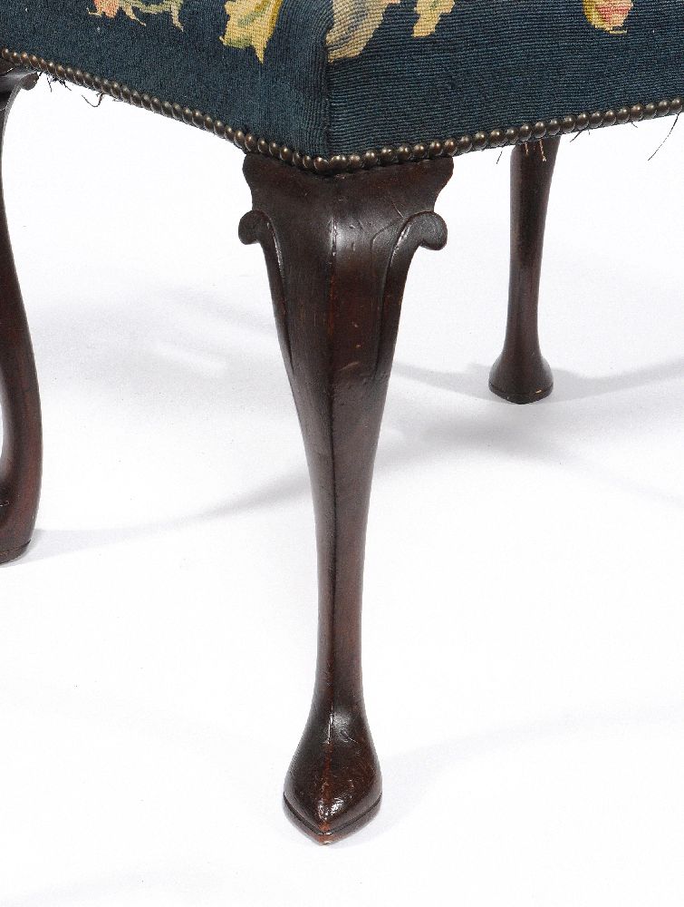 A George III mahogany stool - Image 4 of 4