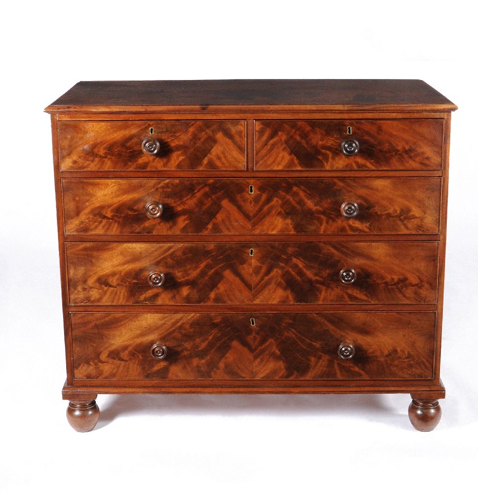 A Regency mahogany chest of drawers