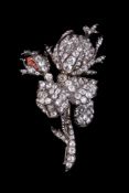 ϒ A Victorian rose bud brooch