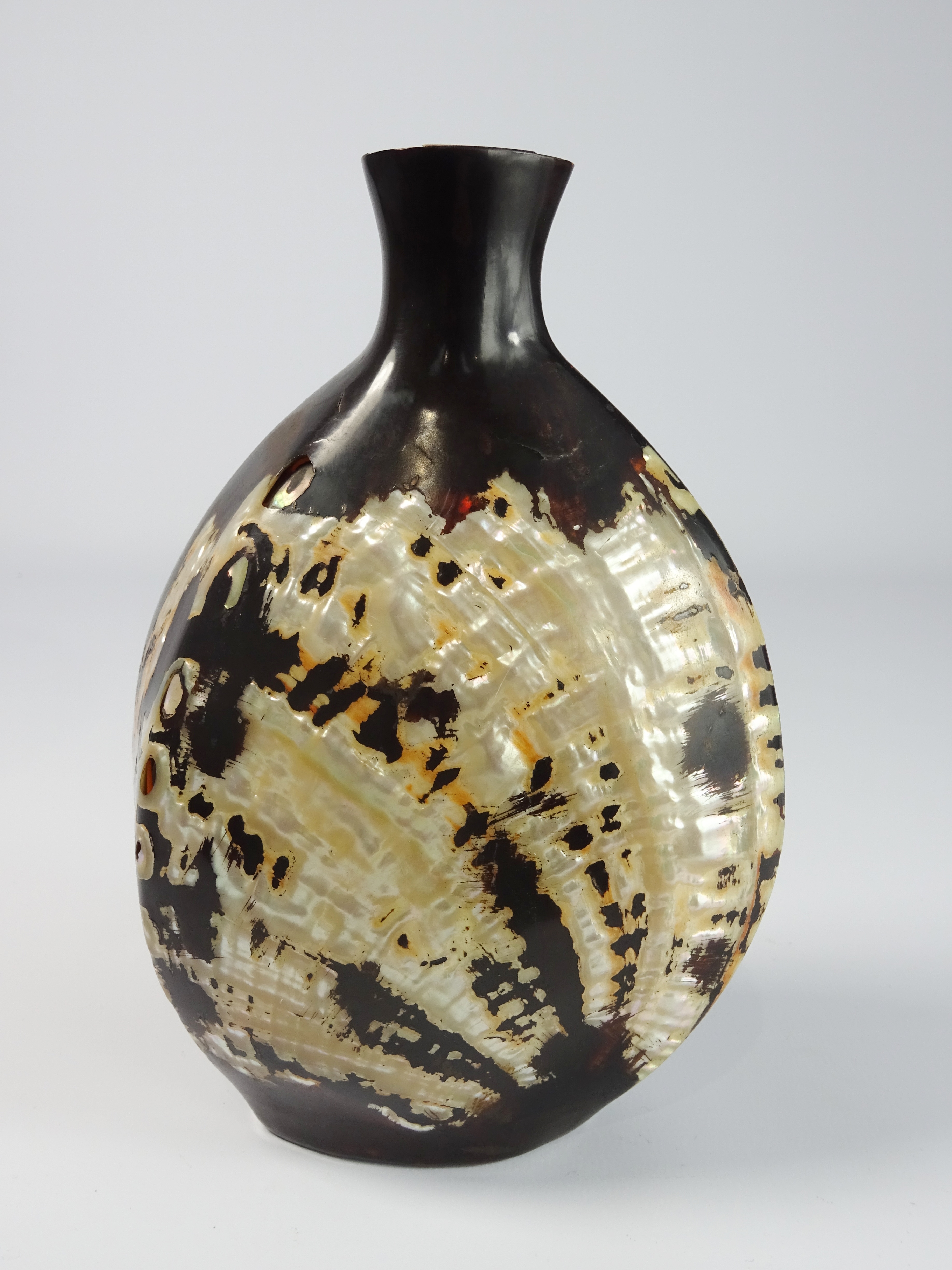 19th Century Japanese Sake Bottle in the form of a lacquered Haleotis shell 17cm high. - Image 2 of 4