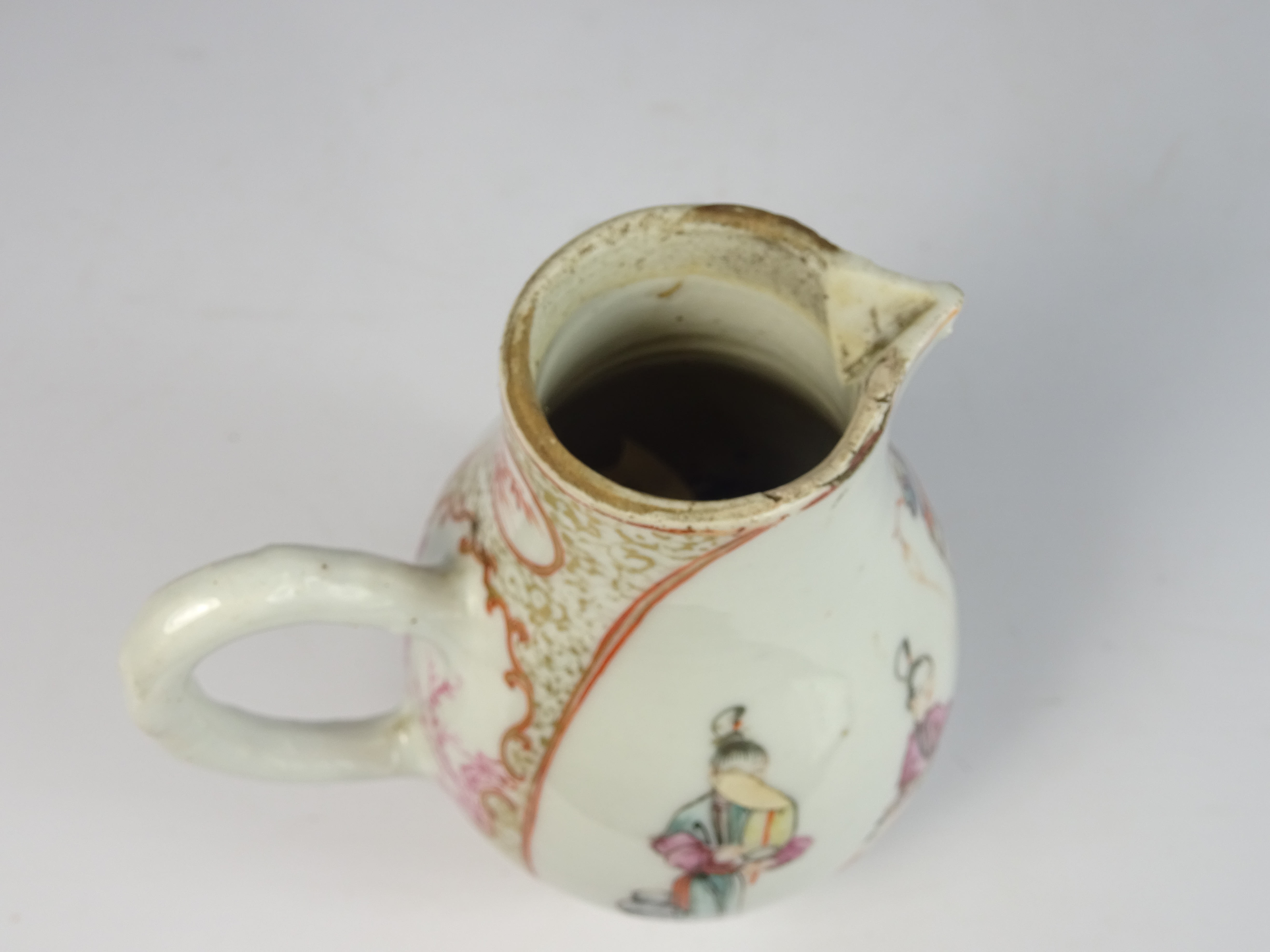 Chinese famille-rose jug decorated with figures and with sparrow beak spout and loop handle, - Image 6 of 7