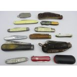 Collection of vintage pen knives Condition Report & Further Details <a