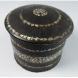 19th Century Chinese black lacquer and mother of pearl inlaid papier mache box and cover 9cm