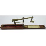 Folding sovereign and half sovereign balance scale by W & T Avery in mahogany case L16cm