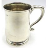 Silver mug by William Comyns & Sons Ltd, London 1961, H12.