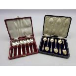 Set of 6 silver teaspoons with trailing harebell finials, Sheffield 1924, cased,