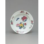 A ‘rose-verte’ dinner plate Qing Dynasty, Yongzheng Period