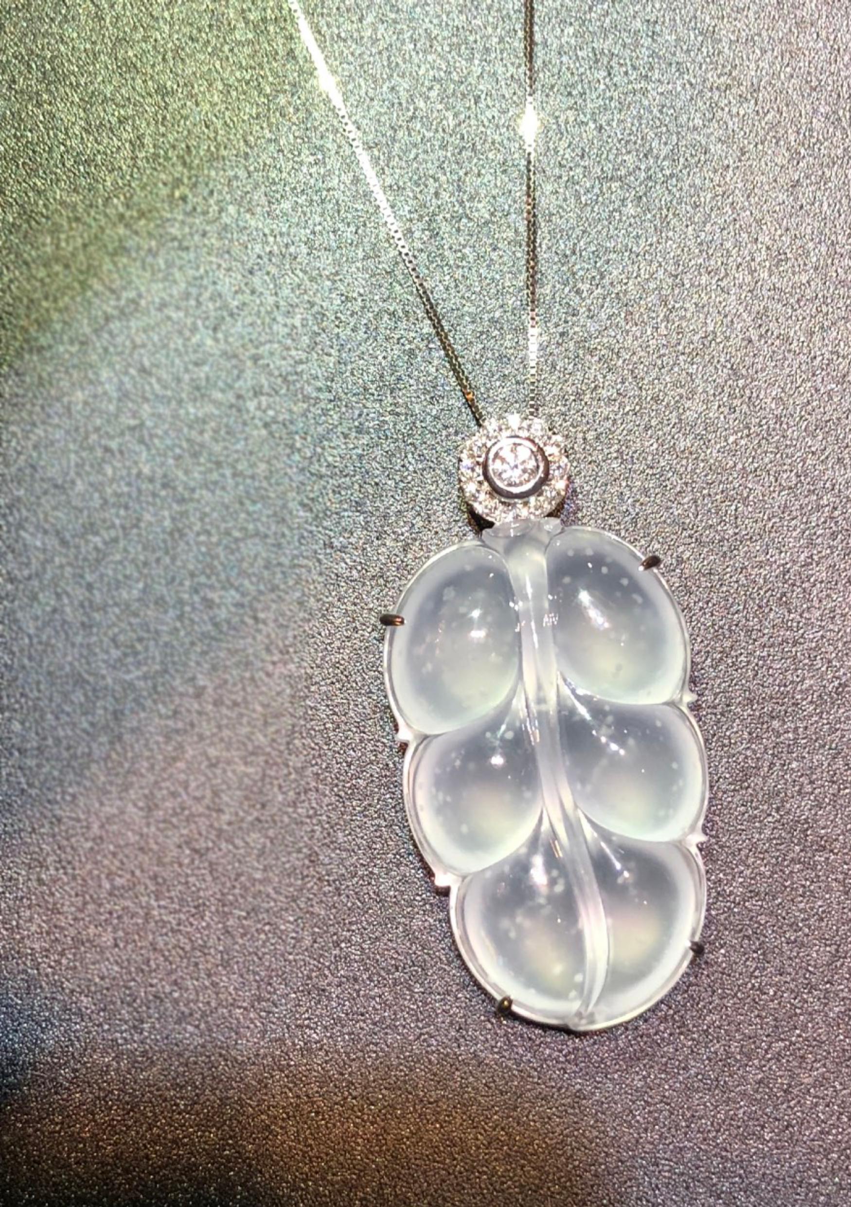 “Six leaves”Jadeite Diamond Pendant