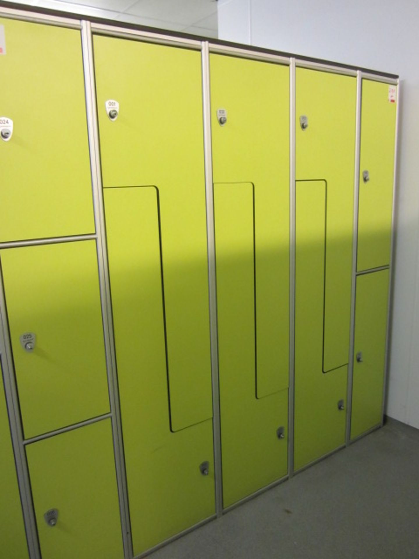 10 x metal changing room lockers, various locker configurations, approx. size (5 x
