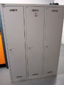 Bisley metal 3 door coin operated changing room lockers, width: 1200mm x height: 1700mm x depth: