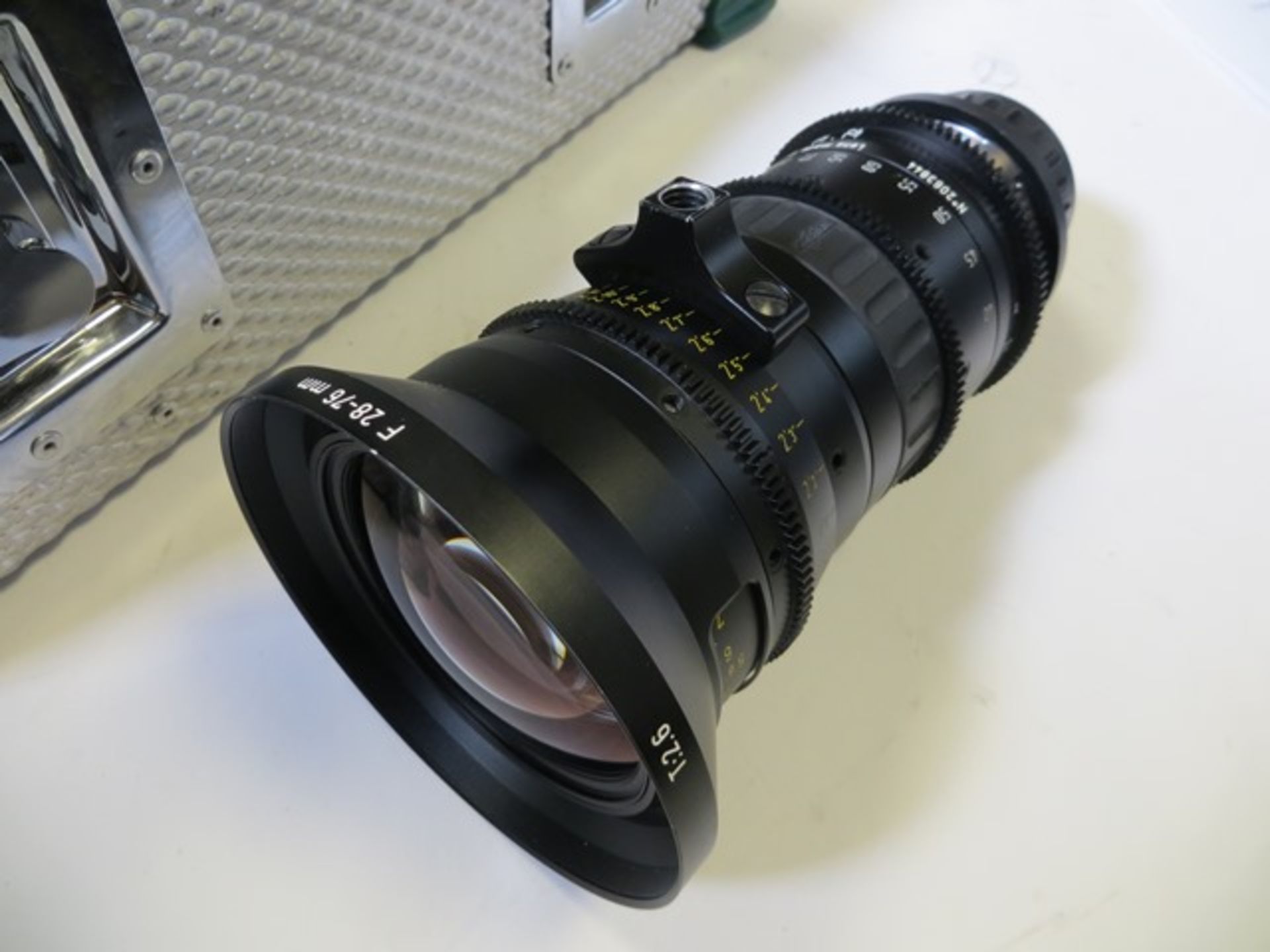 Angenieux 35mm Optimo T2.6 Zoom Lens 28-76 PL Feet s/n 2063844 c/w Flight Case - Image 2 of 3