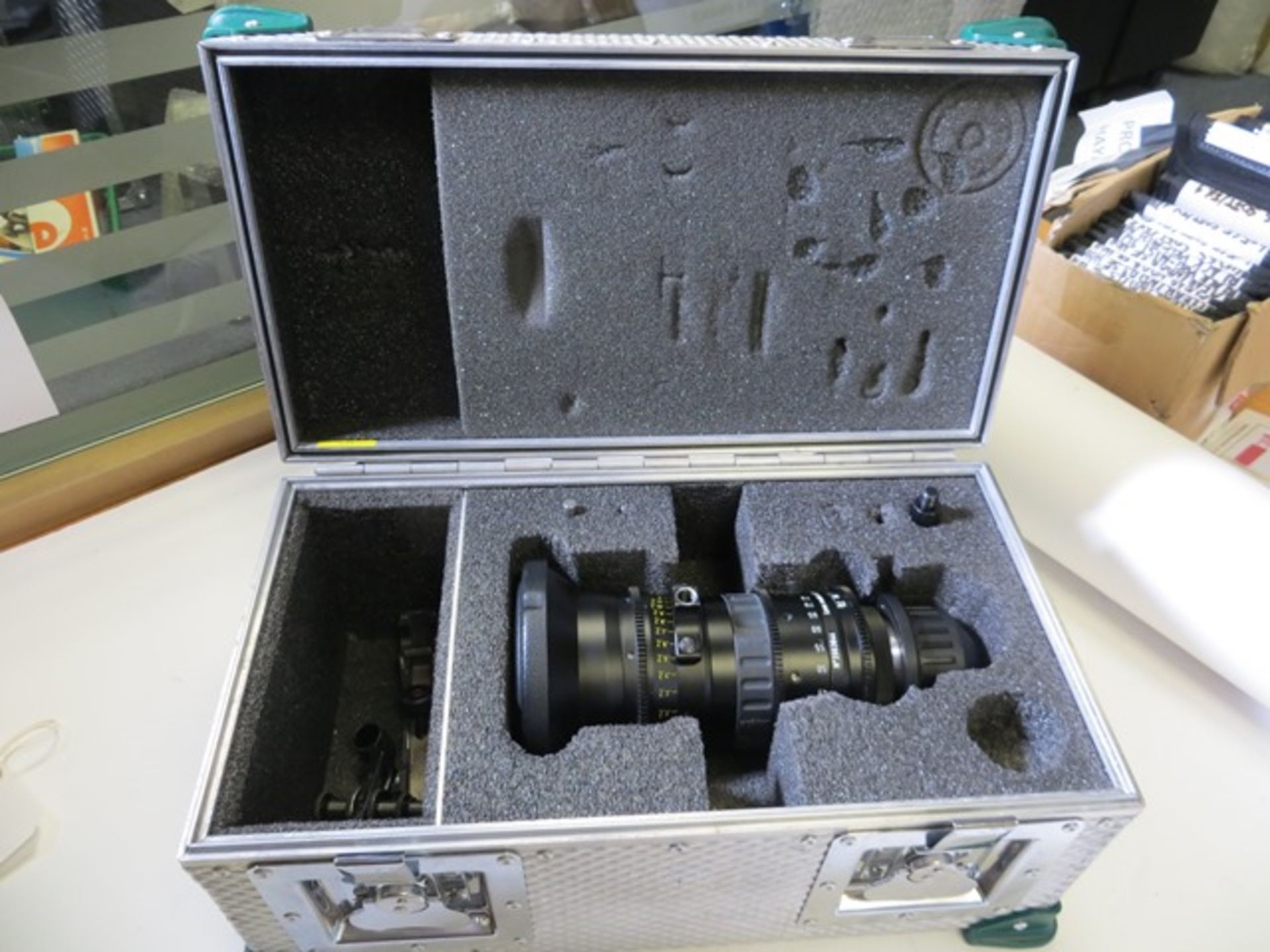 Angenieux 35mm Optimo T2.6 Zoom Lens 28-76 PL Feet s/n 2063844 c/w Flight Case - Image 3 of 3