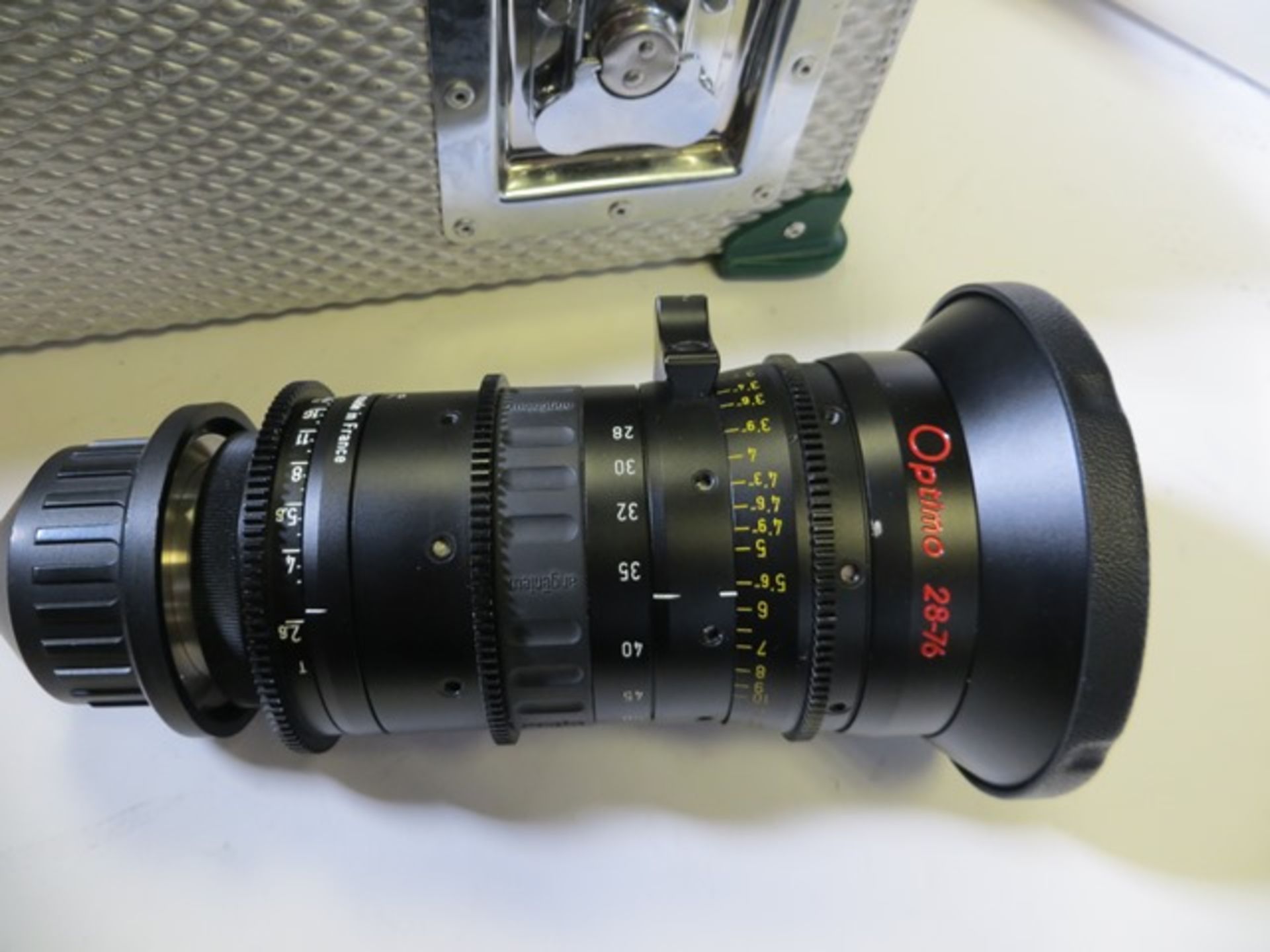 Angenieux 35mm Optimo T2.6 Zoom Lens 28-76 PL Feet s/n 2063844 c/w Flight Case
