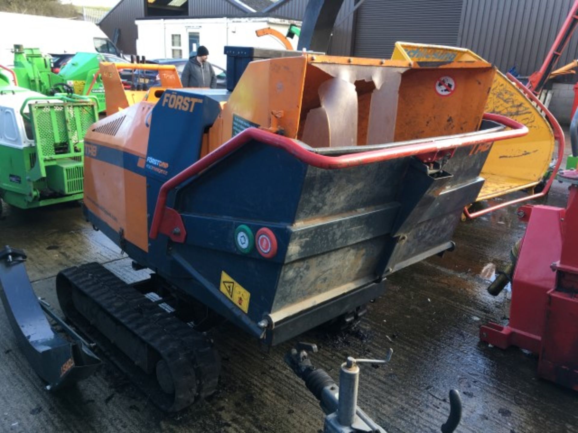 Forst TR8 doubletracked woodchipper, Serial No: SA9TR80000083011Lot located at:VPM (UK) Ltd, - Image 4 of 4