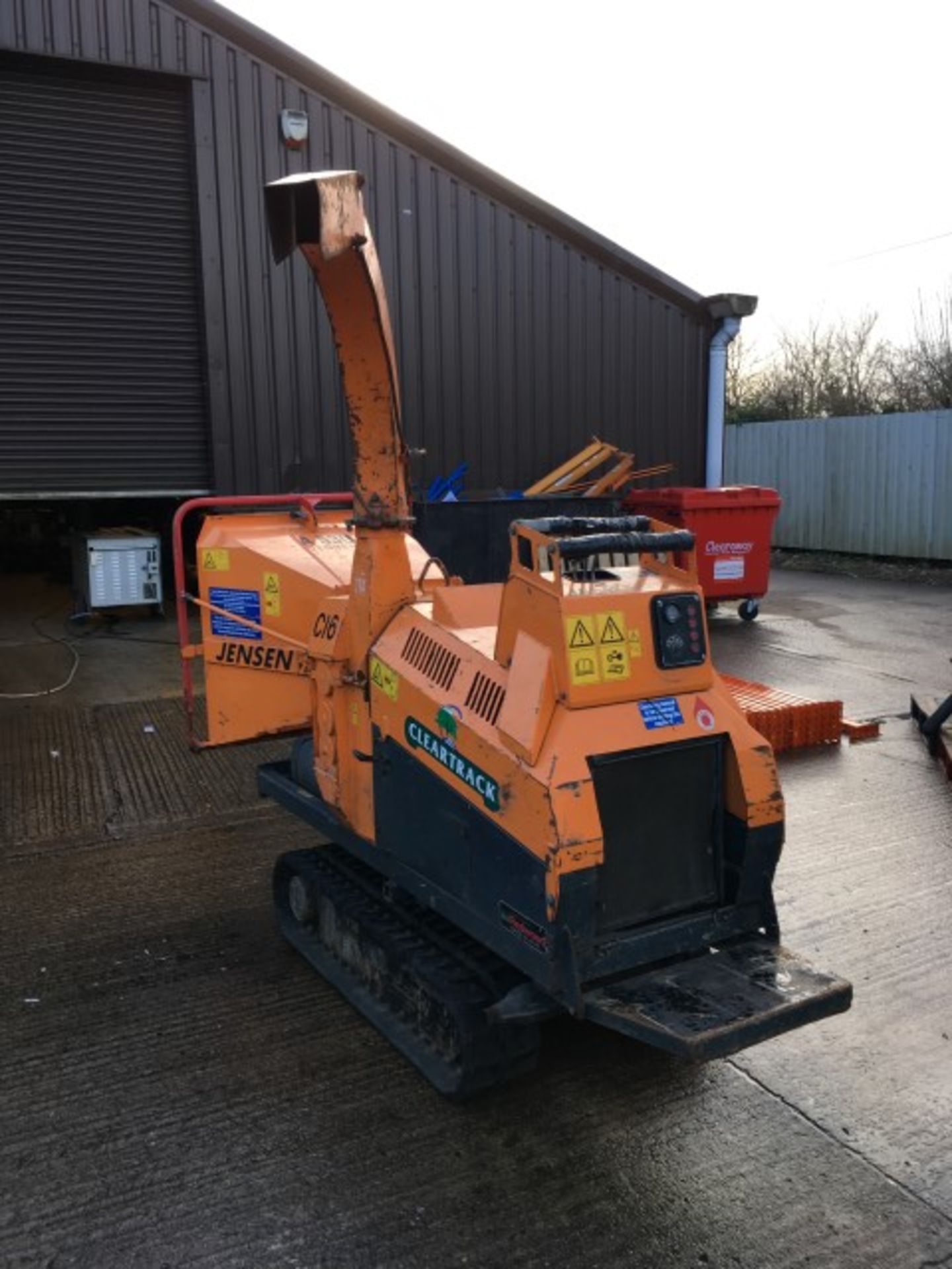 Jensen 141Z doubletracked woodchipper, Serial No: 11030235645, Indicated Hours: 1100Lot located at: