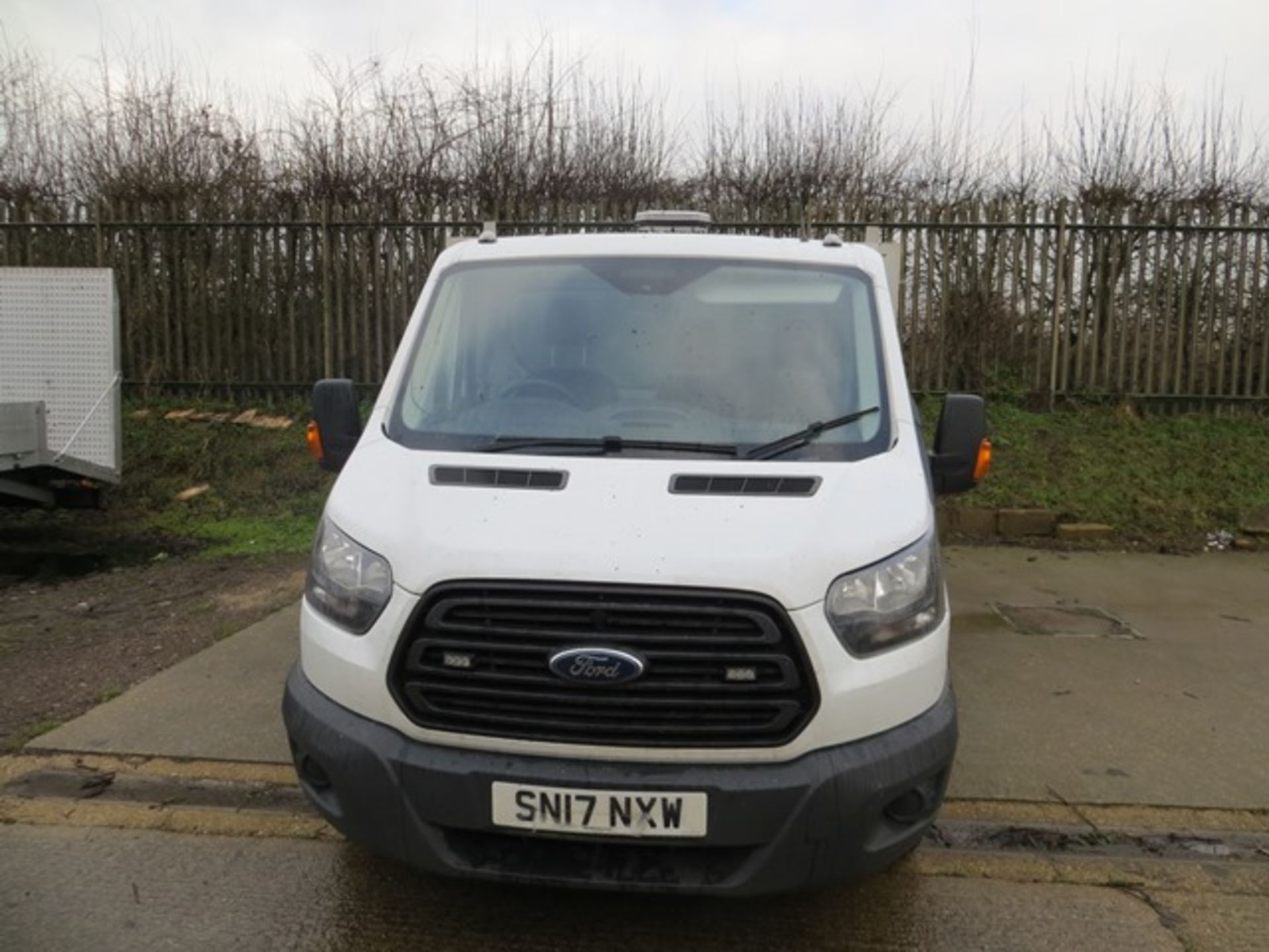 Ford Transit 350 L3 RWD diesel drop side twin wheel lorry with beaver tail. Registration Number SN17 - Image 2 of 10