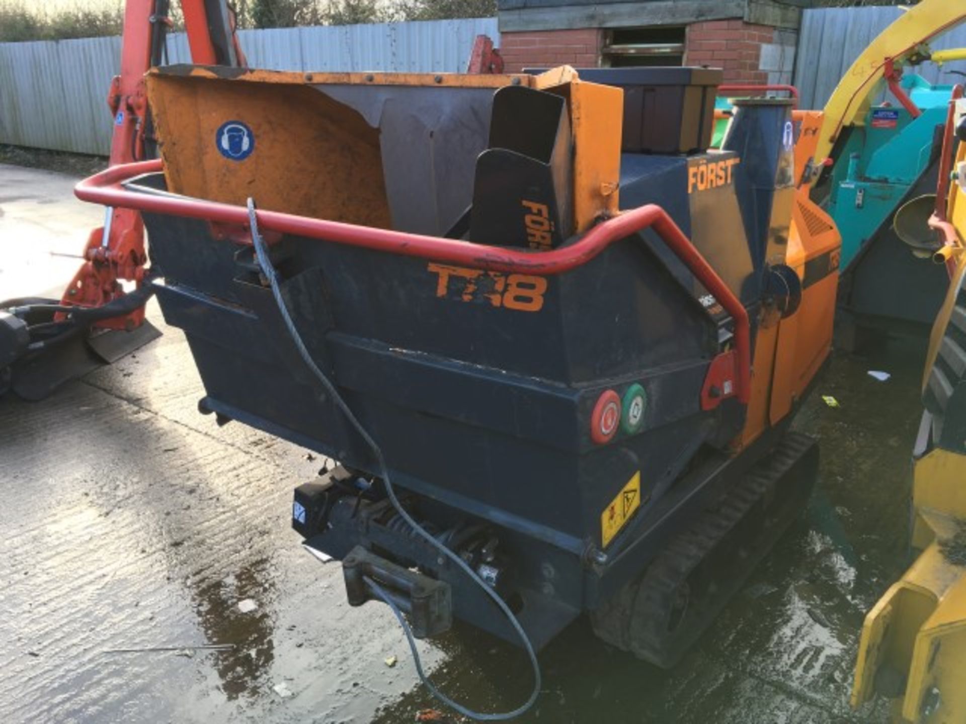 Forst ST8 doubletracked woodchipper, Serial No: SA95T800000028309Lot located at:VPM (UK) Ltd, - Image 3 of 5