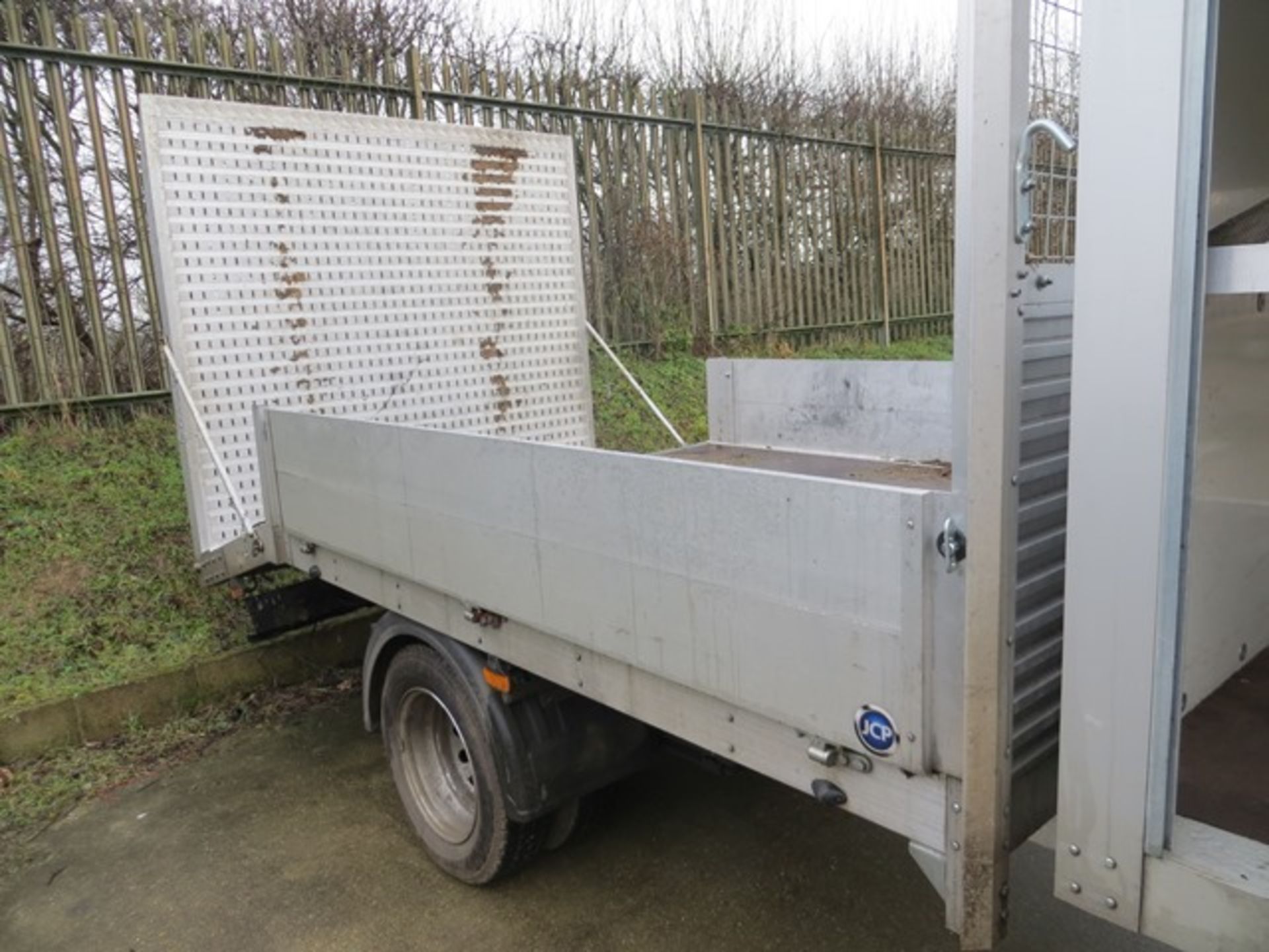 Ford Transit 350 L3 RWD diesel drop side twin wheel lorry with beaver tail. Registration Number SN17 - Image 5 of 10