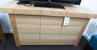 Oak, triple drawer and door sideboard cabinet, approx. 1500 x 440 x 800mm (Showroom Furniture)