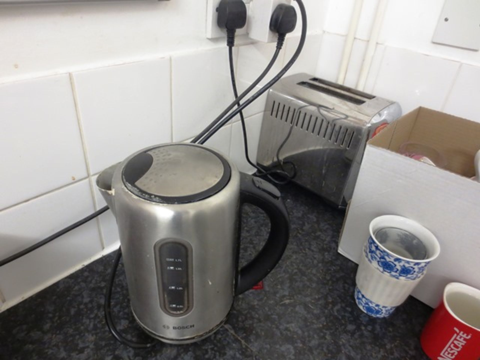 Samsung microwave, kettle and toaster - Image 2 of 2