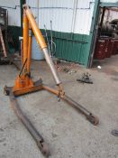 Unnamed hydraulic engine hoist. The purchaser...