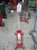 Clarke hydraulic trolley jack, model 3000CXD