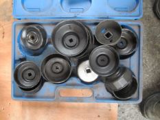 Oil filter wrench set, cup type