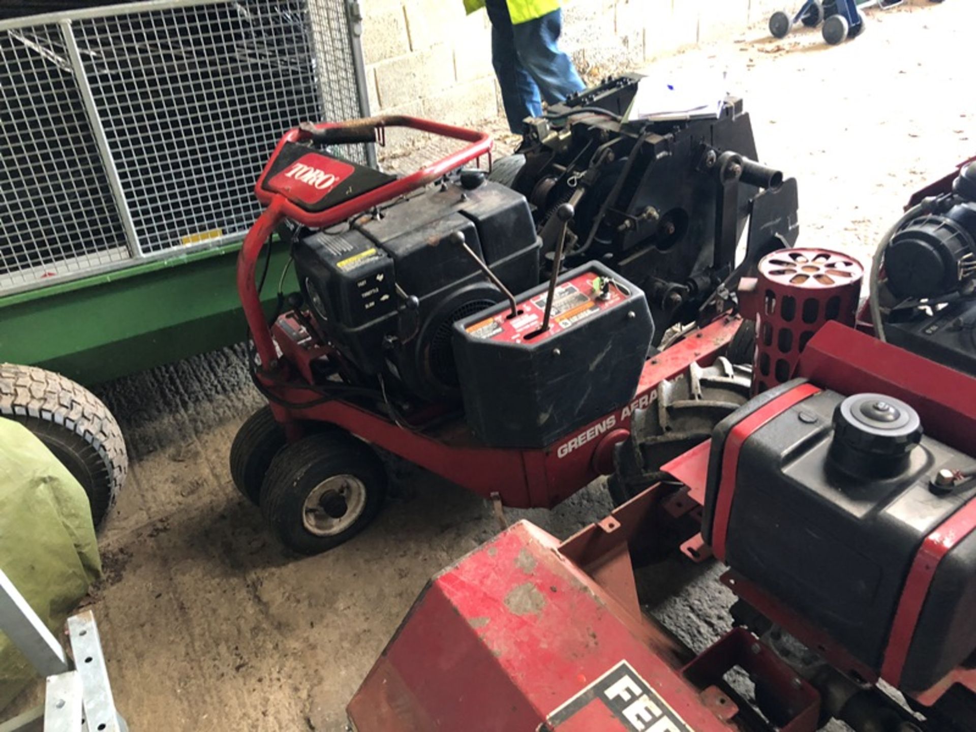 Ferris 36" pedestrian mower with Kawasaki FH580V petrol engine (missing guards and incomplete for - Bild 6 aus 7
