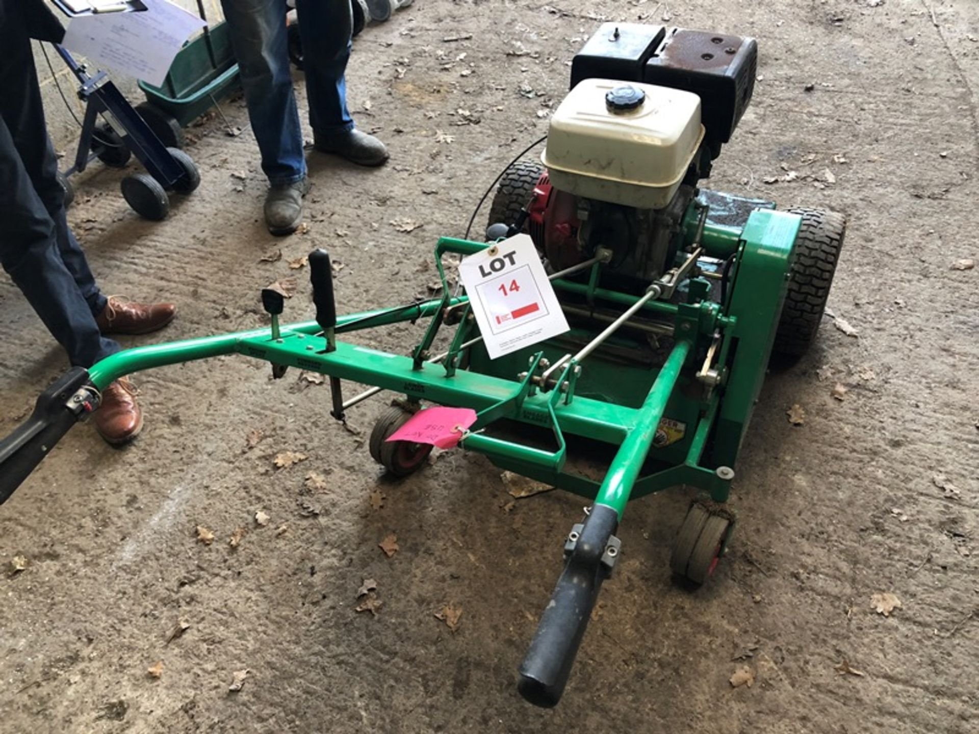 Graden Scarifier lawn aerator with Honda GX340 11.00 hp petrol engine (broken arms for spares or