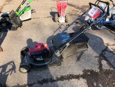 Honda HRH 536 Pro roller mower