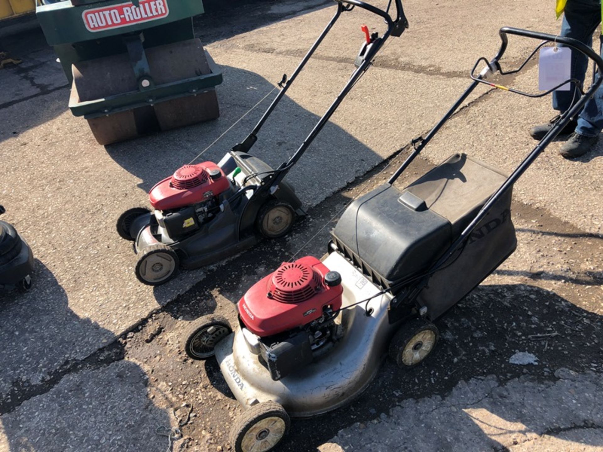 2 x Honda petrol mowers - Image 2 of 4