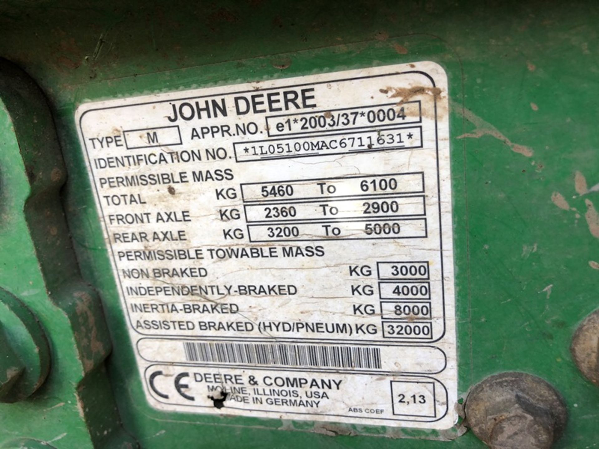 John Deere 5100M four wheel drive tractor on agricultural tyres with John Deere 583 loader (no - Image 8 of 10