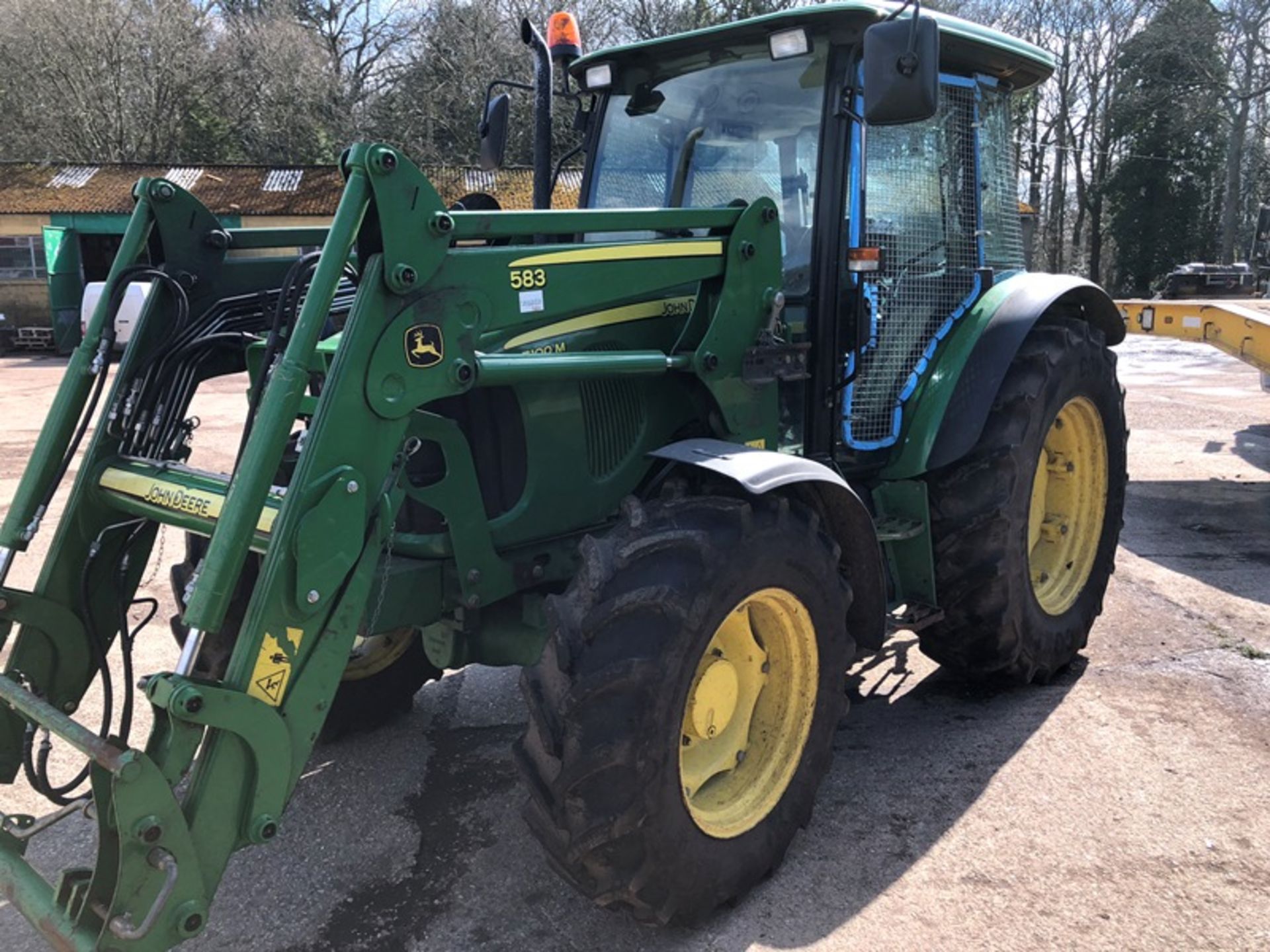 John Deere 5100M four wheel drive tractor on agricultural tyres with John Deere 583 loader (no - Image 4 of 10