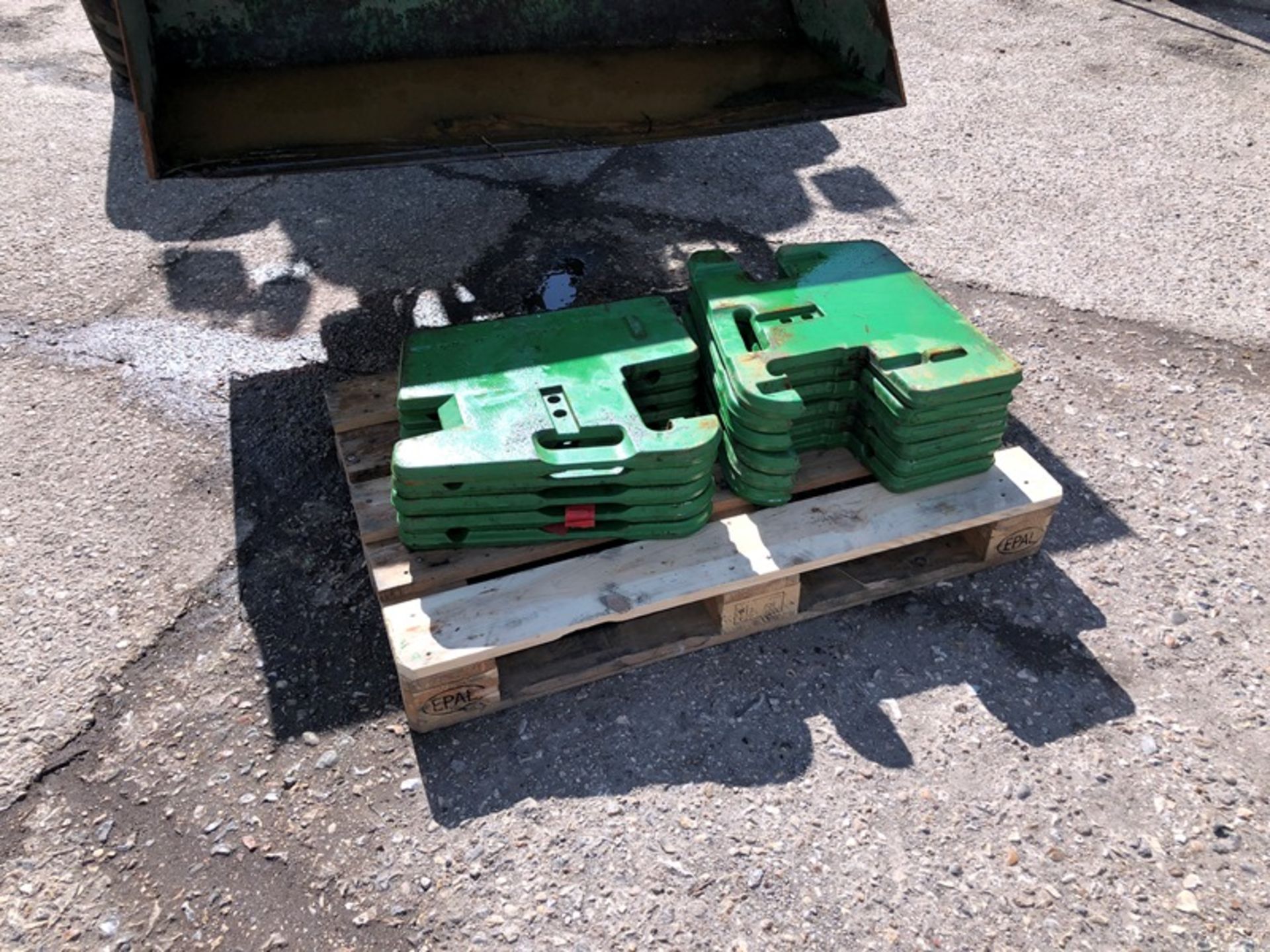 11 x 50kg John Deere tractor weights - Image 2 of 4