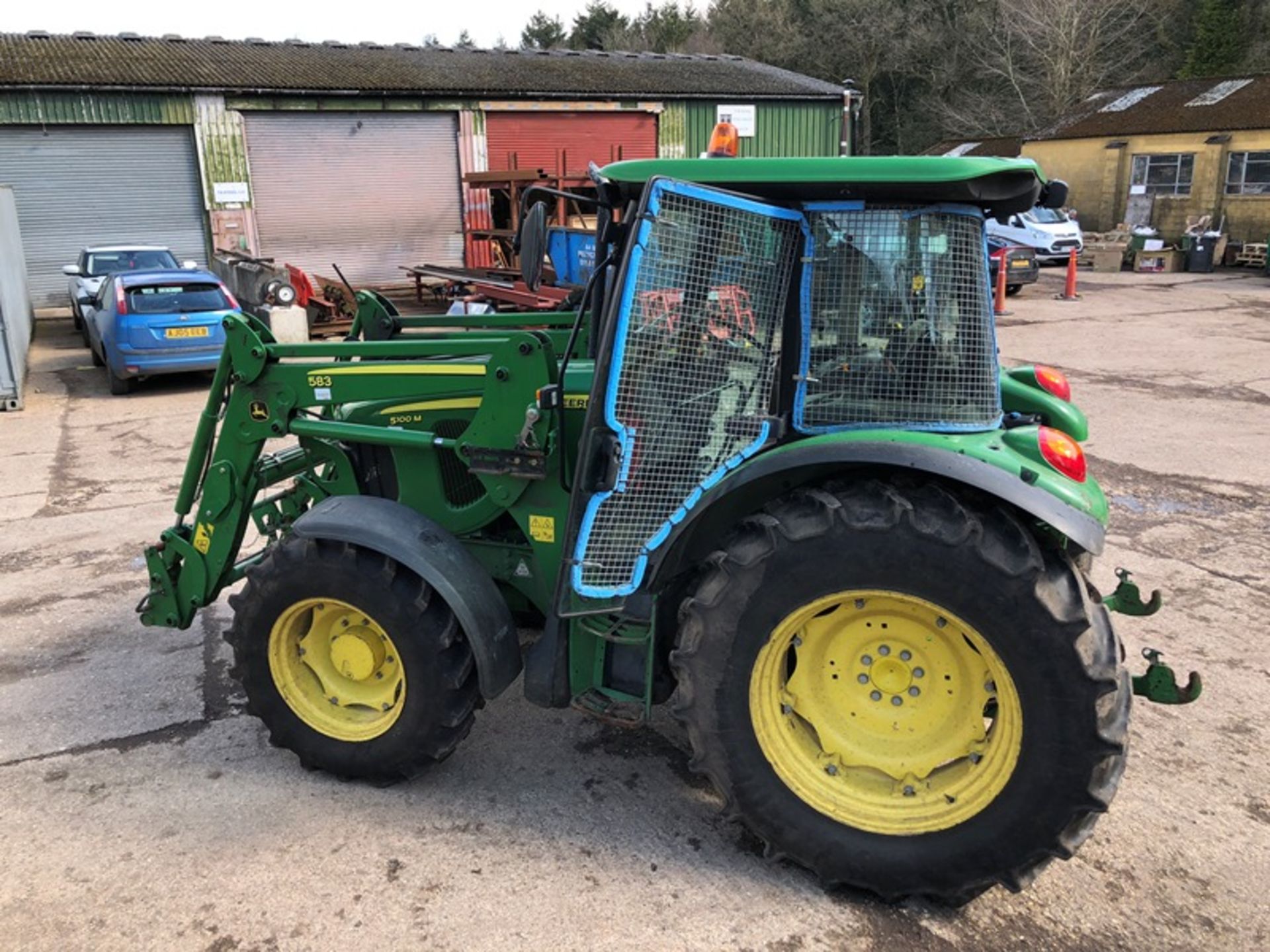 John Deere 5100M four wheel drive tractor on agricultural tyres with John Deere 583 loader (no - Image 7 of 10