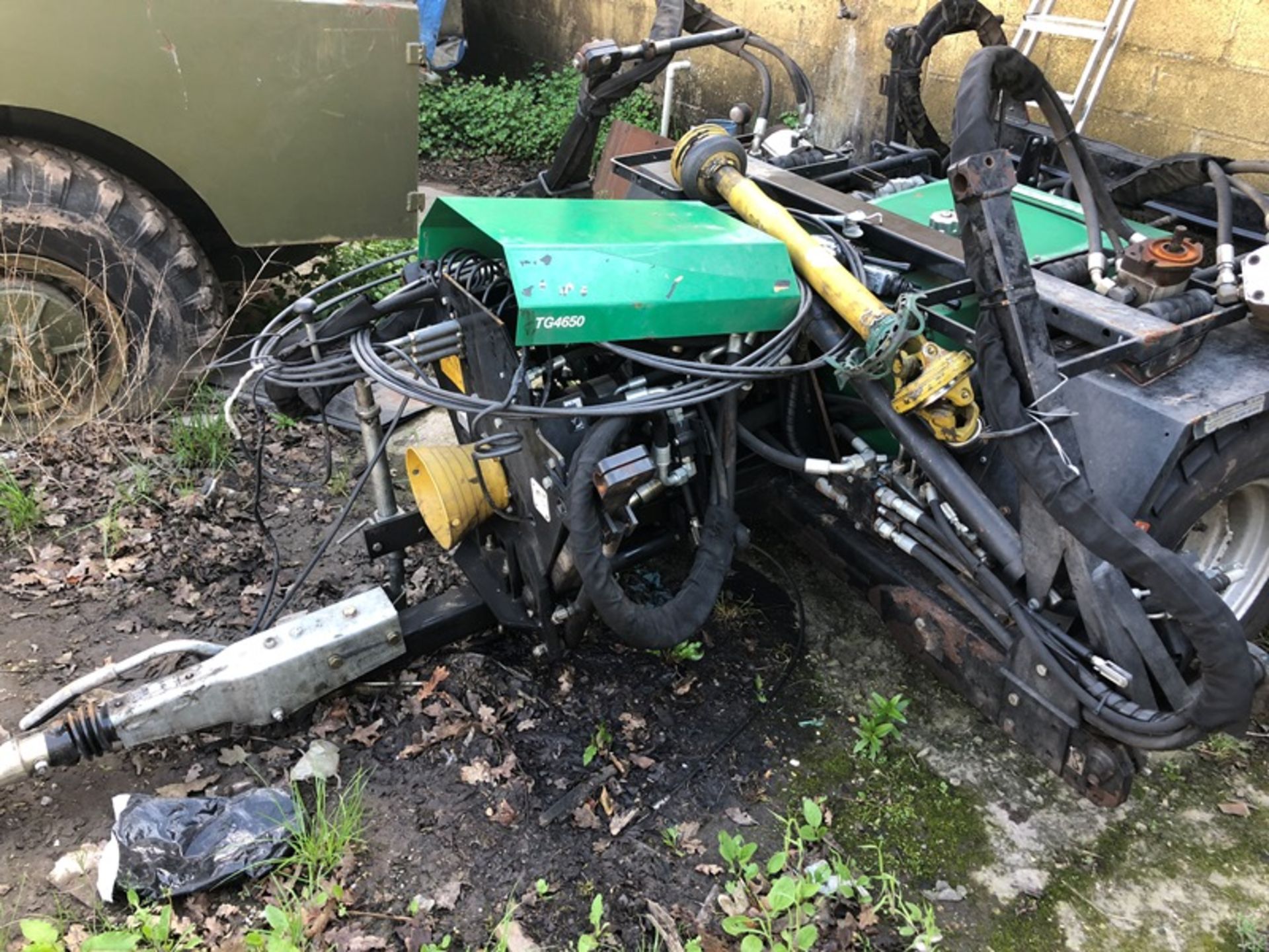 Ransomes TG4650 seven gang PTO driven trailed cylinder mower complete, with another TG4650... - Image 10 of 14