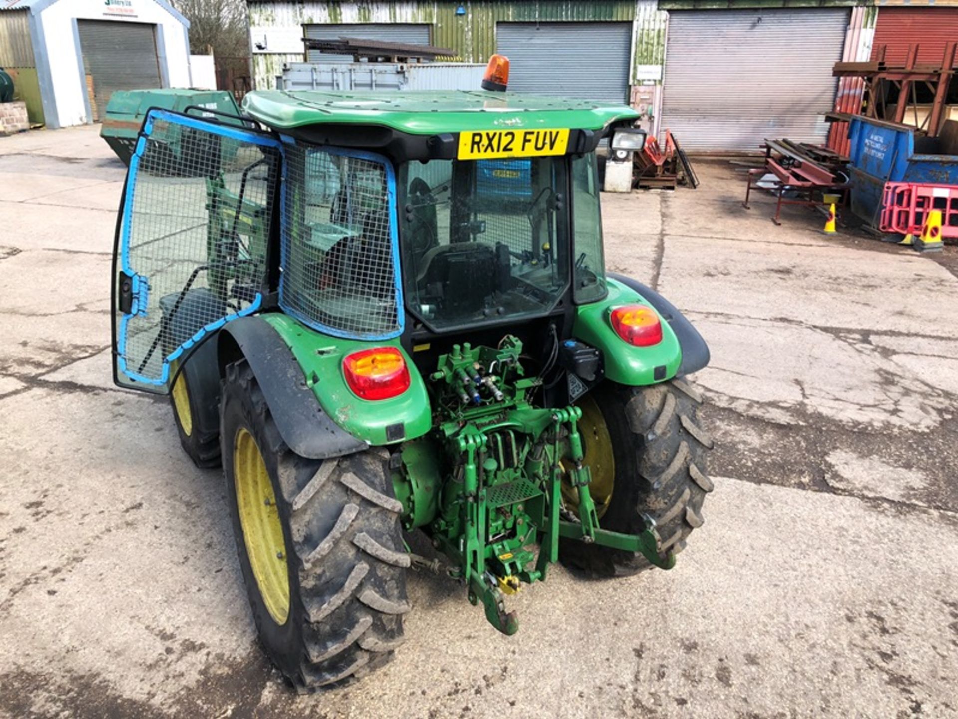 John Deere 5100M four wheel drive tractor on agricultural tyres with John Deere 583 loader (no - Image 6 of 10