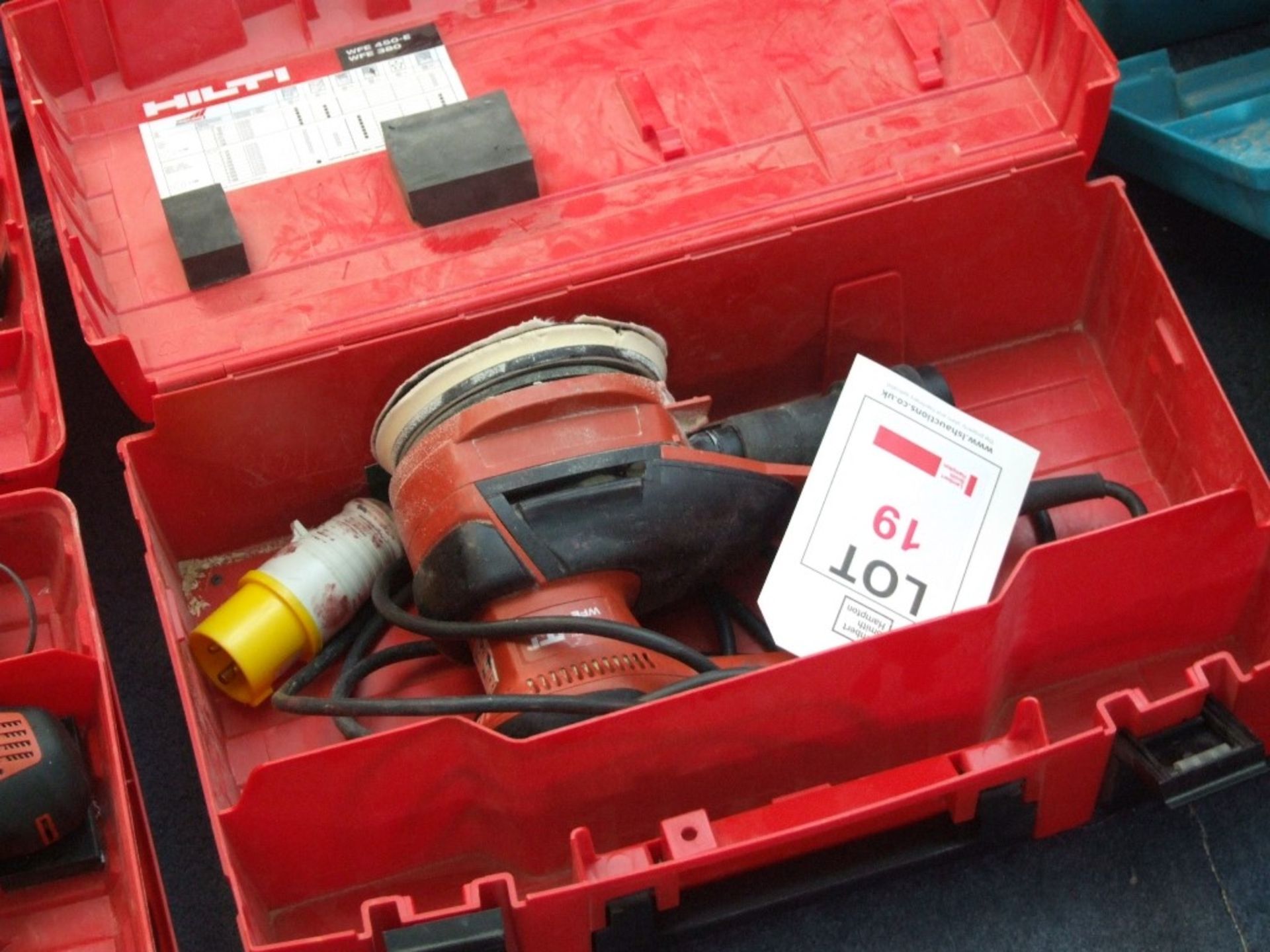 Hilti WFE 450E Orbital Sander, 110V