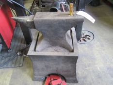 Anvil and stand - Lift out charge to be applied: £10 plus VAT