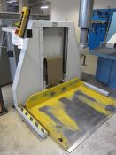 Polar Mohr paper lift, model L100-W-6, machine number 667/2151 (1996), pallet size 1480mm x