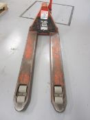 BT Rolatruc hydraulic extra-long pallet truck, SWL 2000kg - Lift out charge to be applied: £5 plus