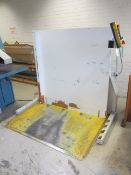 Polar Mohr paper lift, model L100-W-6, machine number 667/2310 (1996), pallet size 1480mm x