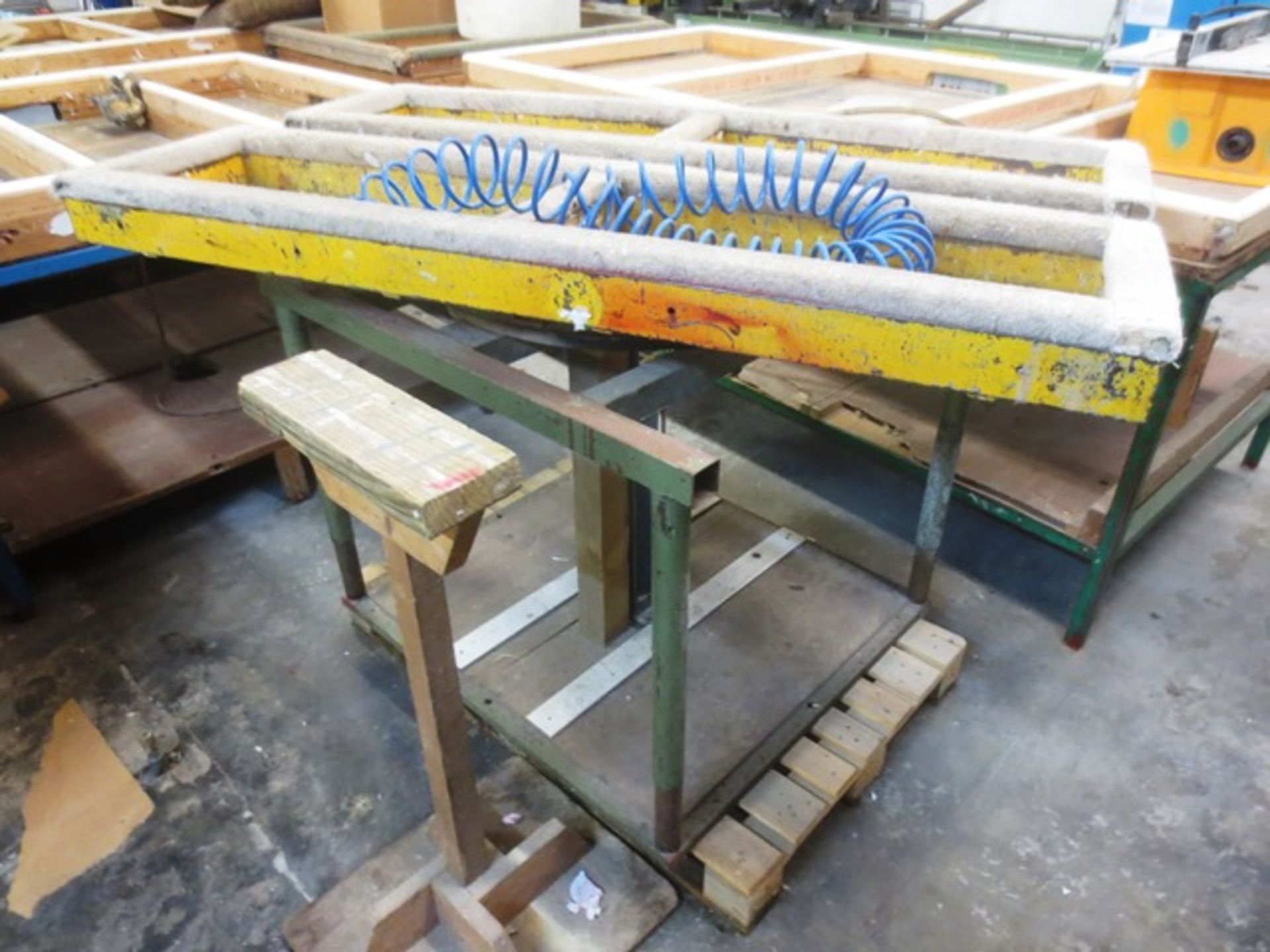 Steel frame pneumatic rotary table, approx 1200 x 500mm