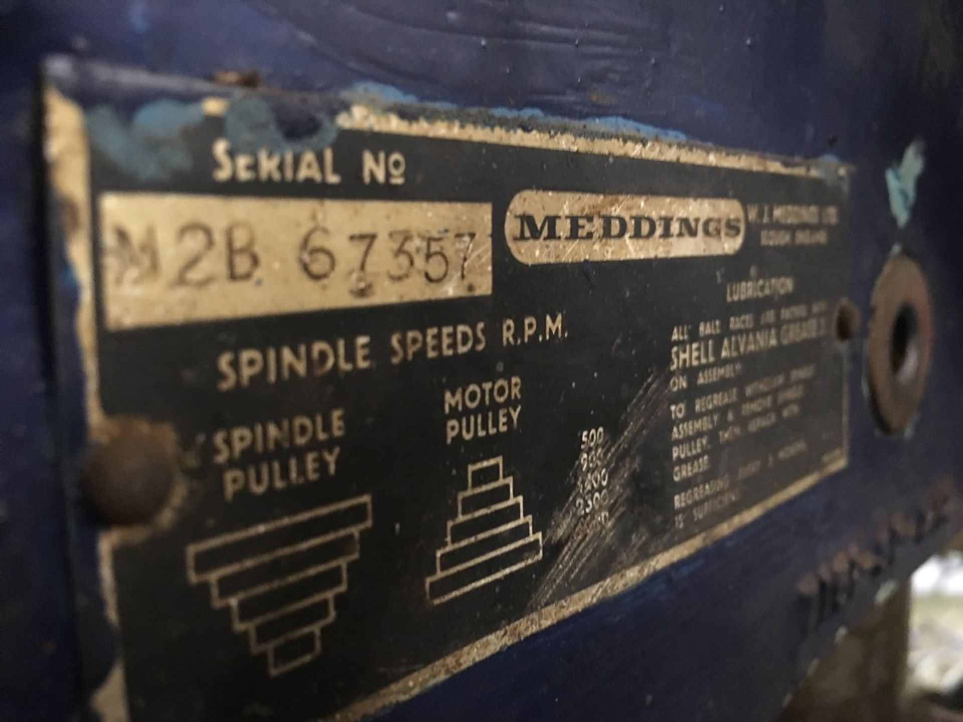 Meddings pillar drill, Serial No. M2B 67357, with bench. NB: This item has no CE marking or user... - Image 3 of 6