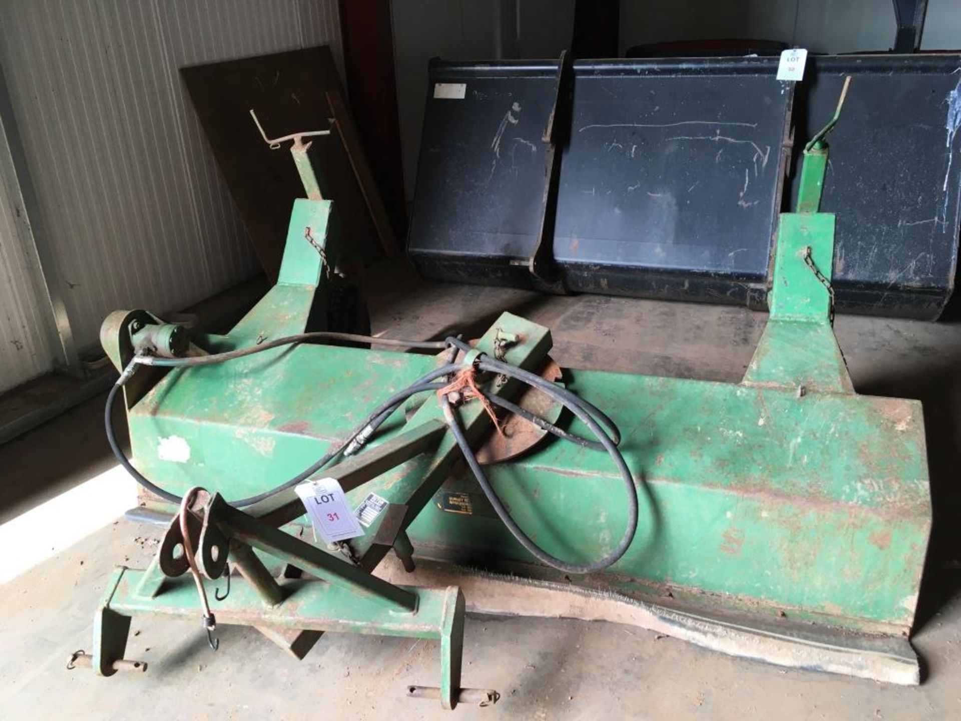 Suton RMH 7S mounted road sweeper, serial number: 9736 - Bild 2 aus 5