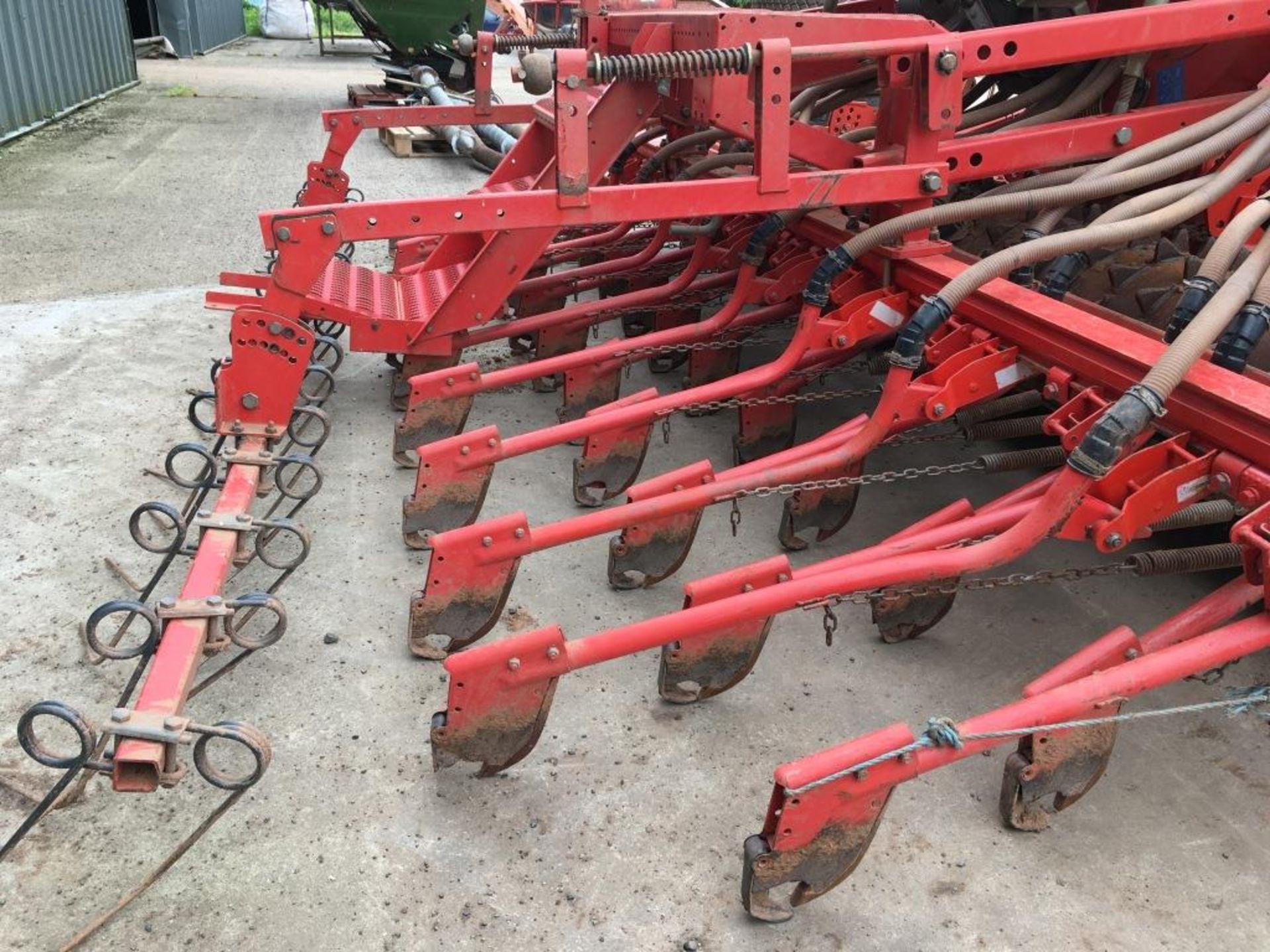 Kuhn HR 4003D 14' power harrow, serial number: A4631 (2002) with Kuhn Venta LC 402 seed drill, - Bild 9 aus 15
