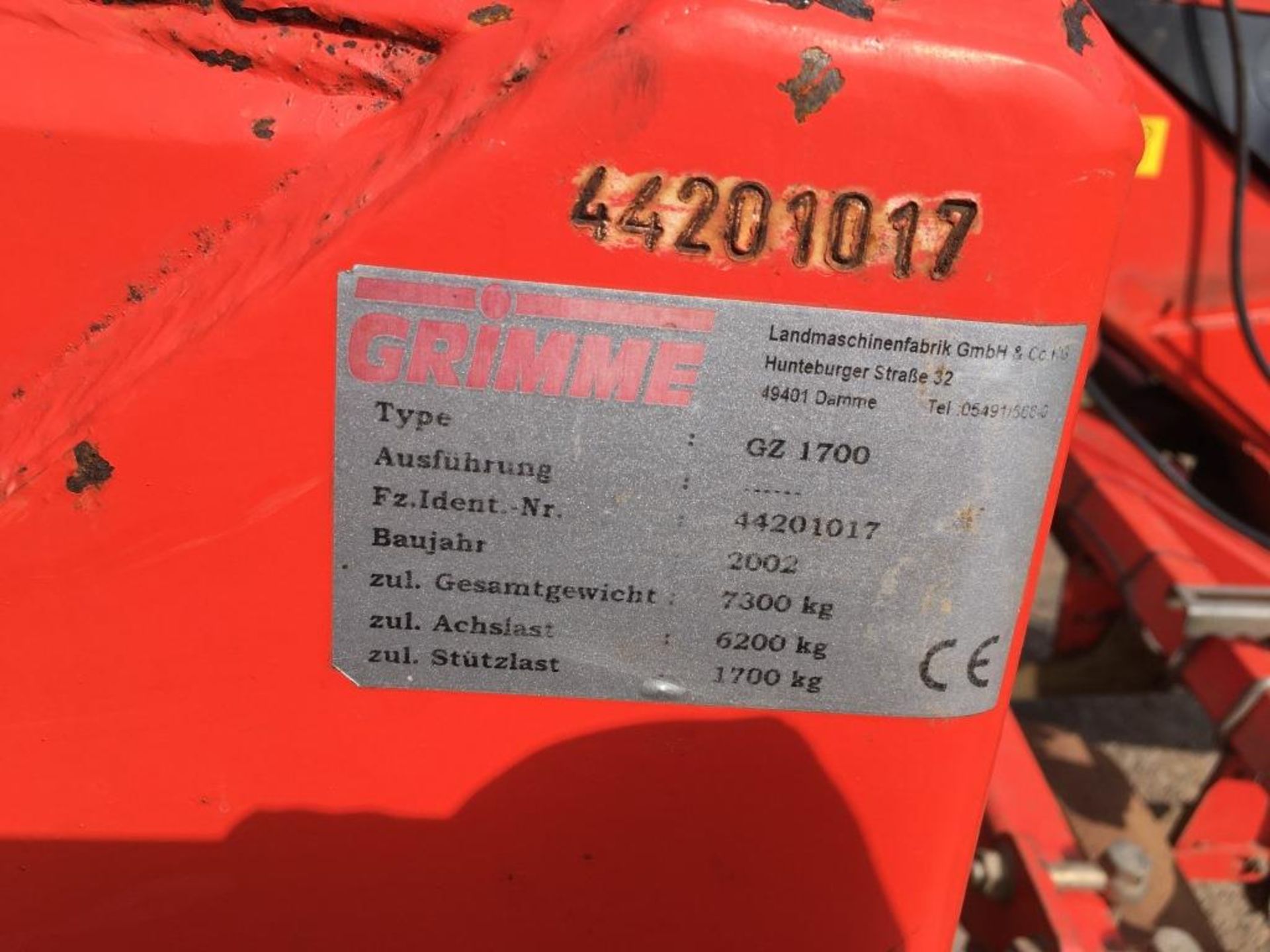 Grimme GZ 1700DLS two row potato harvester, serial number: 44201017 (2002) - Image 9 of 12